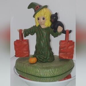 VINTAGE 1970S Halloween Ceramic Girl Witch W/Black Cat Trick Or Treat Bags RARE